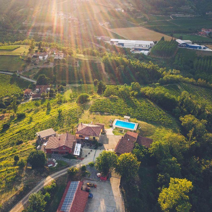 Tenuta Monteoliveto - Family Cottage - Agriturismo Nelle Langhe Vesime 外观 照片