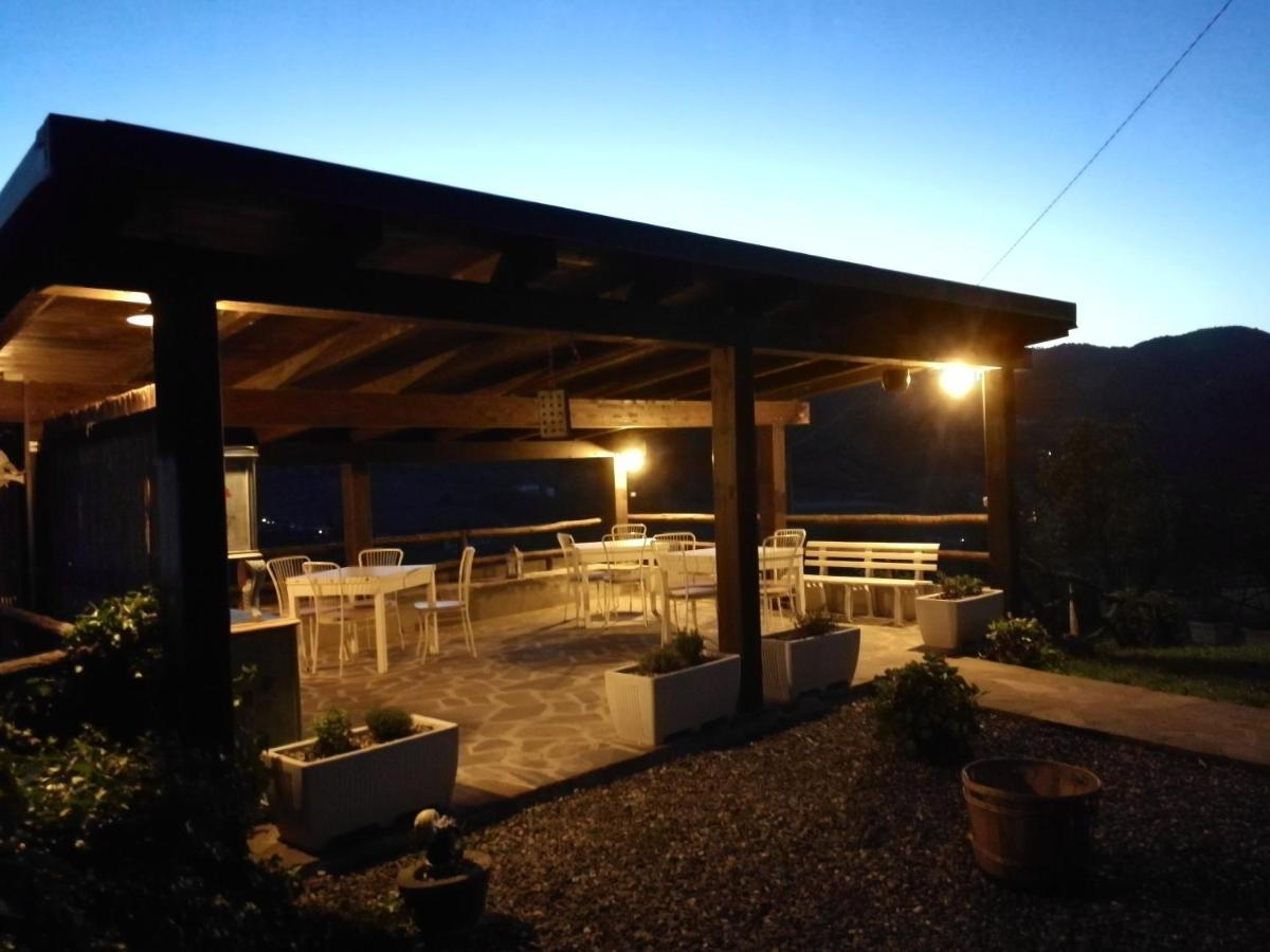 Tenuta Monteoliveto - Family Cottage - Agriturismo Nelle Langhe Vesime 外观 照片